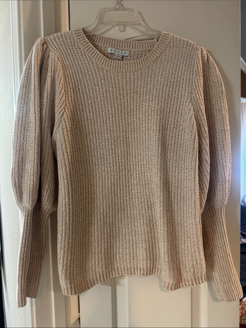 HYFVE Cream Beige Puff-Sleeve Ribbed Crewneck Sweater